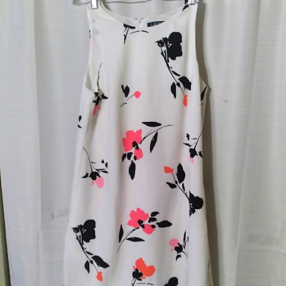 Women's dress